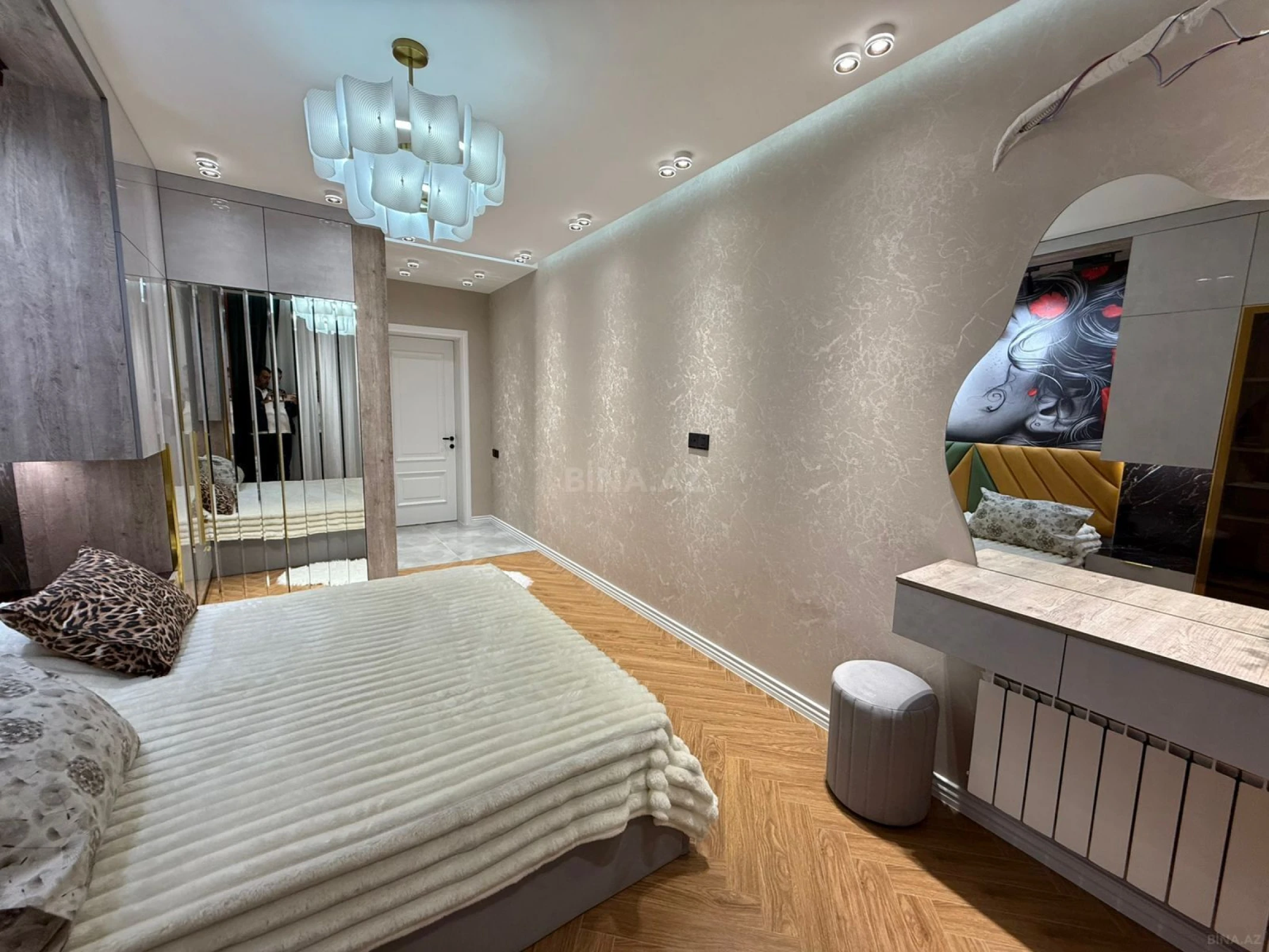 Satılır 3 otaqlı mənzil 110 m²