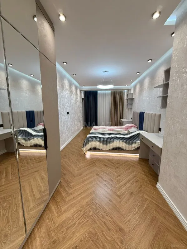 Satılır 3 otaqlı mənzil 110 m²