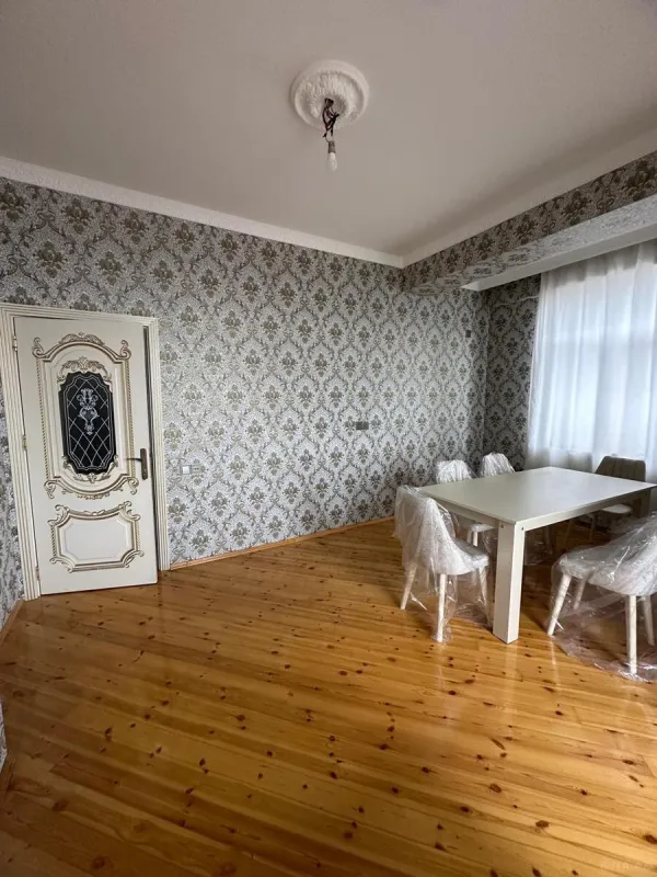 Kirayə verilir 2 otaqlı mənzil 65 m²