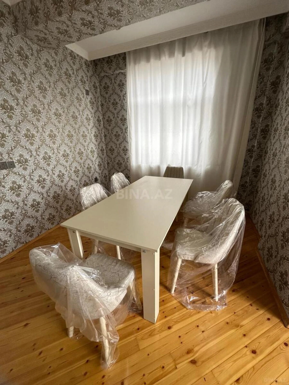 Kirayə verilir 2 otaqlı mənzil 65 m²