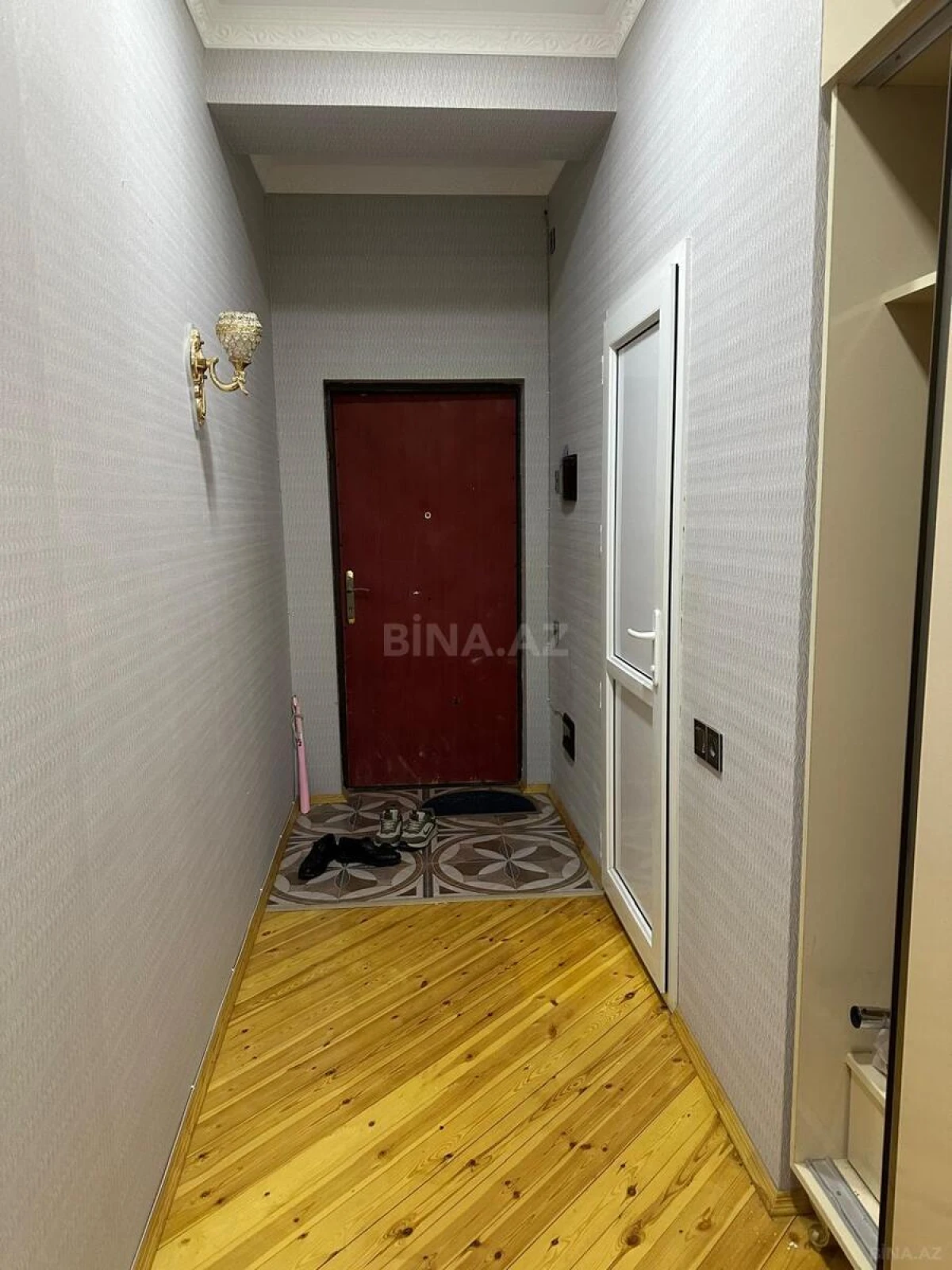 Kirayə verilir 2 otaqlı mənzil 65 m²