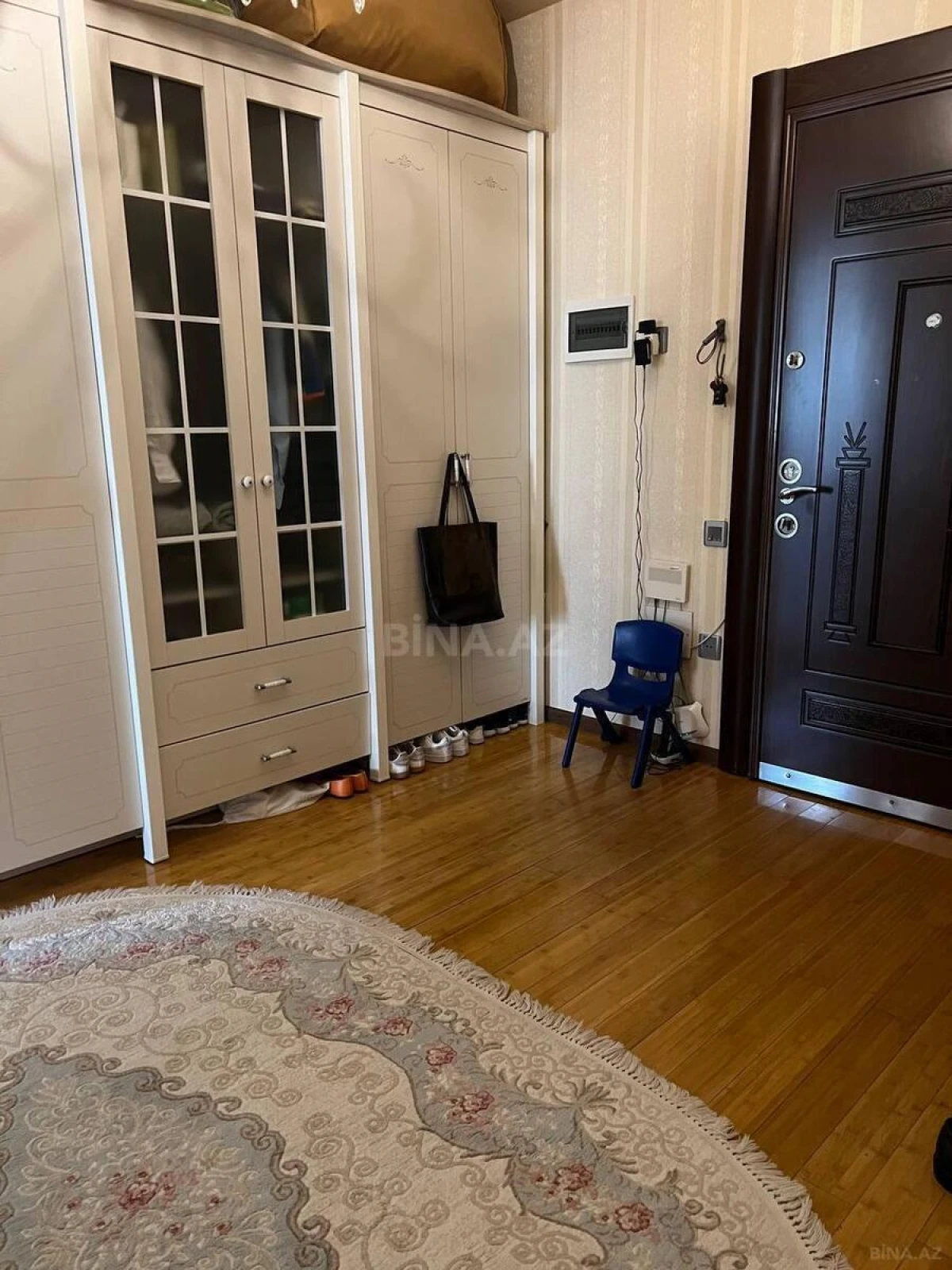 Satılır 2 otaqlı mənzil 90 m²