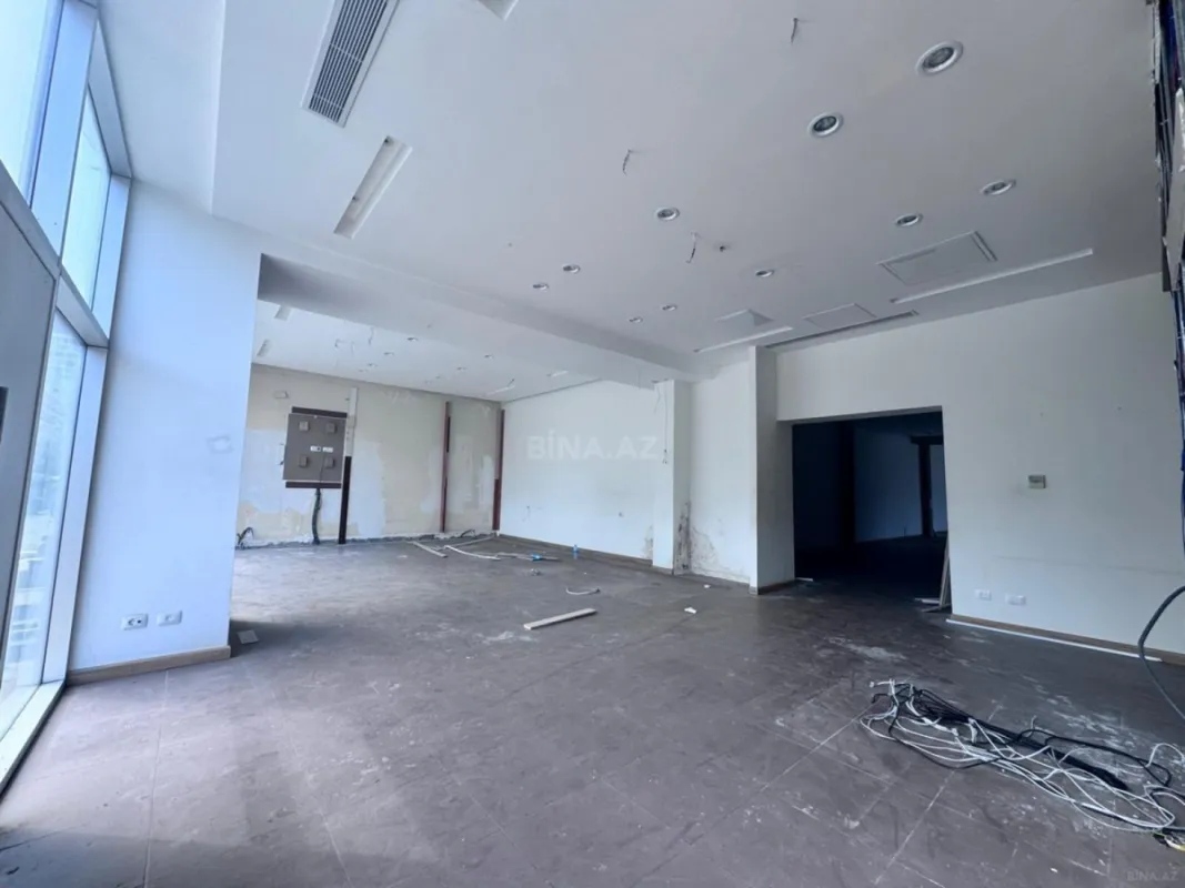 Kirayə verilir obyekt 220 m²