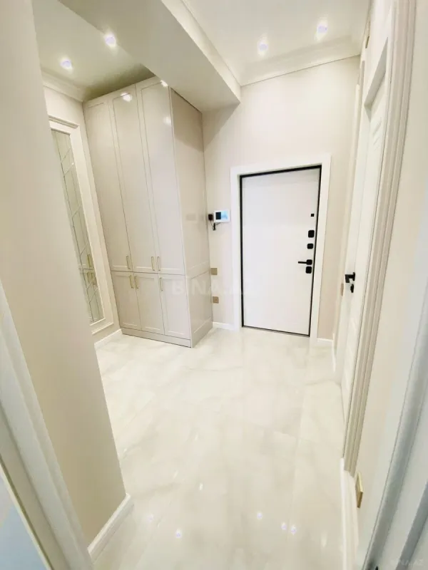 Kirayə verilir 2 otaqlı mənzil 73 m²