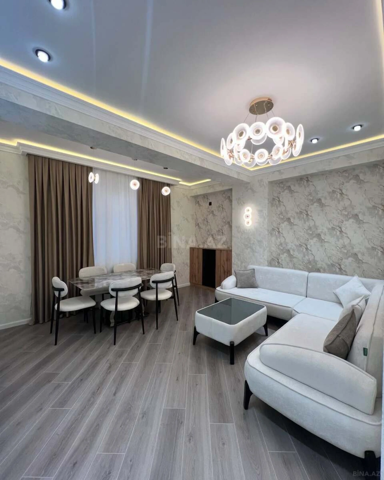 Kirayə verilir 2 otaqlı mənzil 95 m²