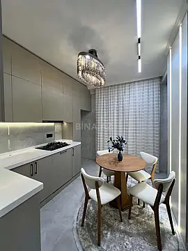 Kirayə verilir 2 otaqlı mənzil 95 m²