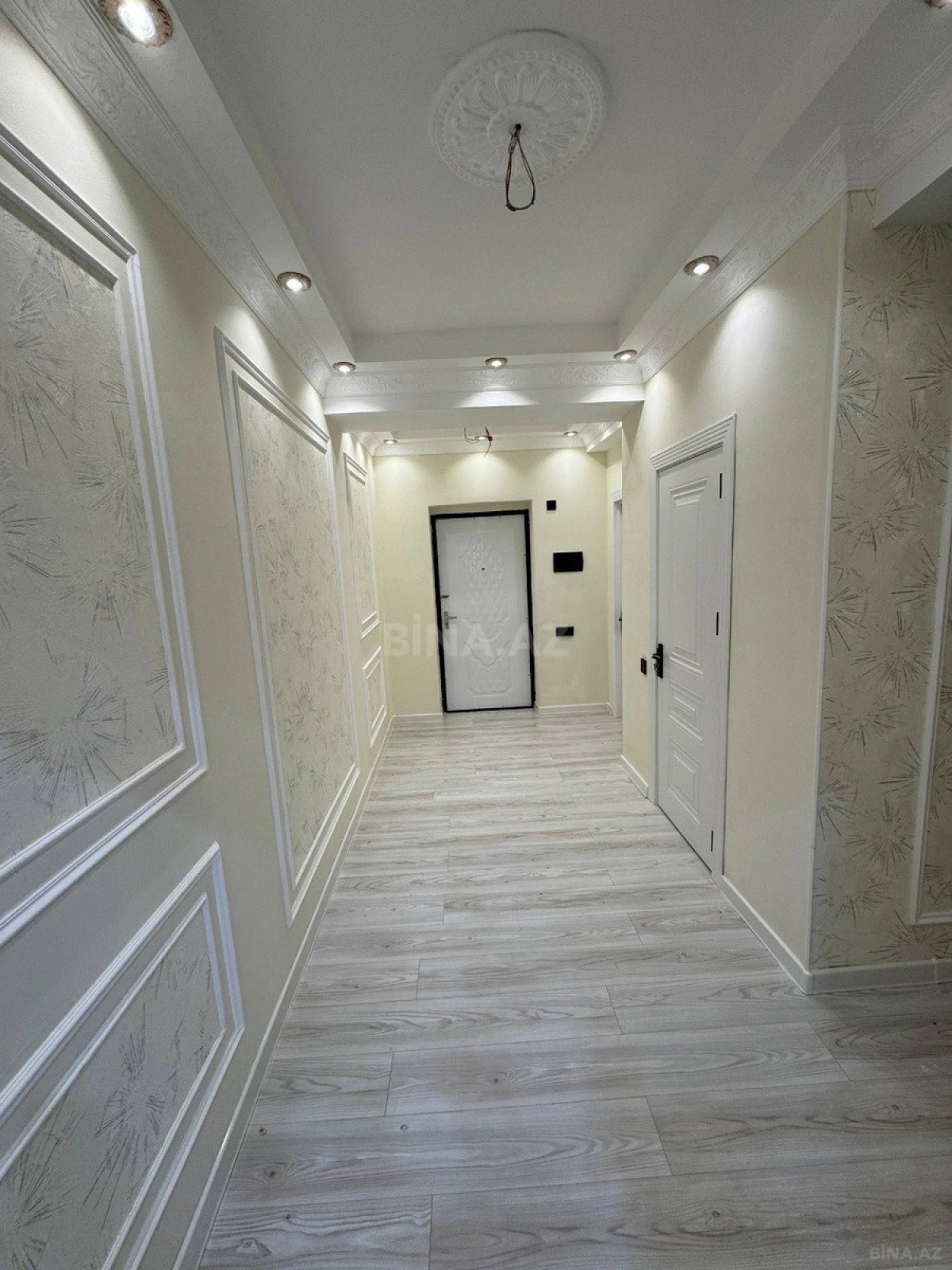 Satılır 3 otaqlı mənzil 83 m²