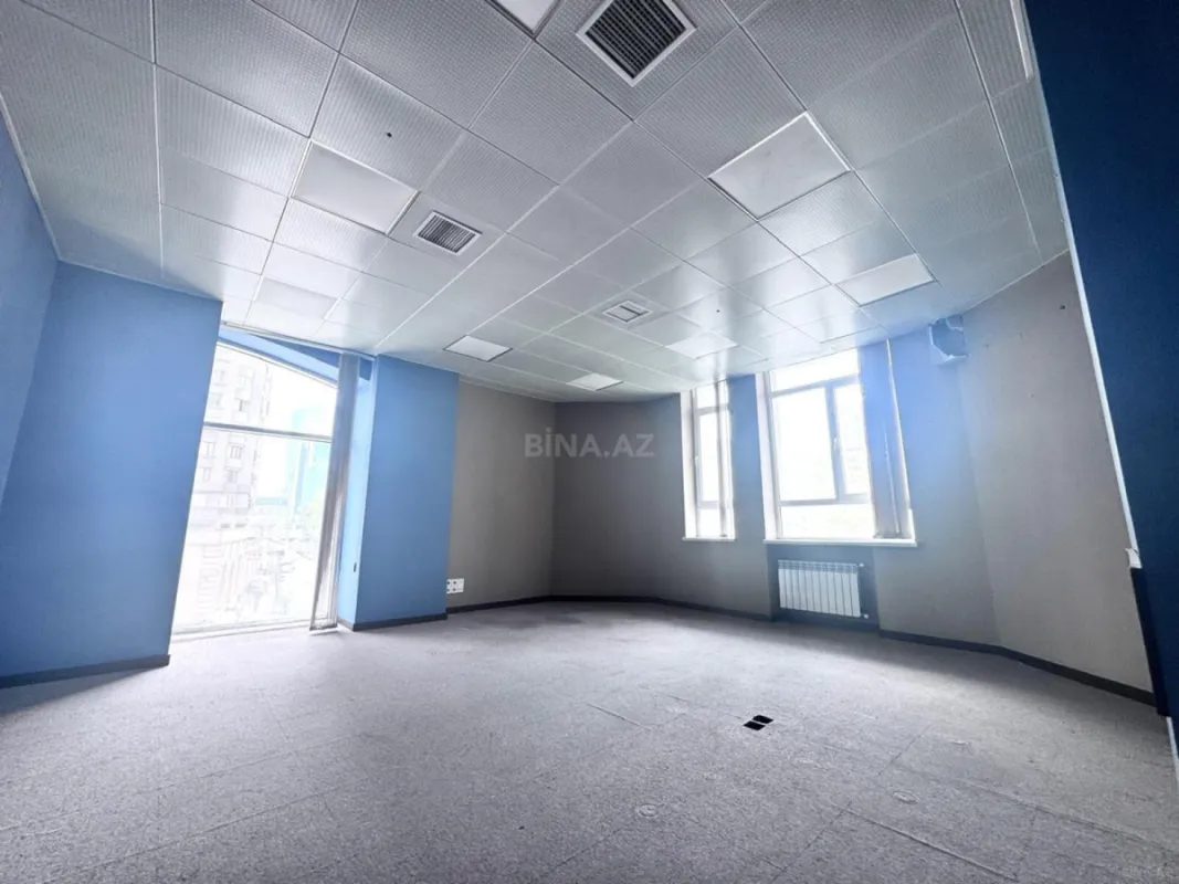 Kirayə verilir 20 otaqlı ofis 1400 m²