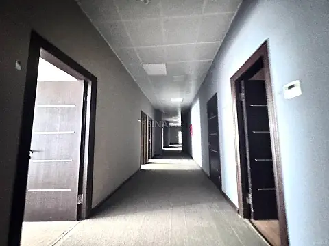 Kirayə verilir 20 otaqlı ofis 1400 m²