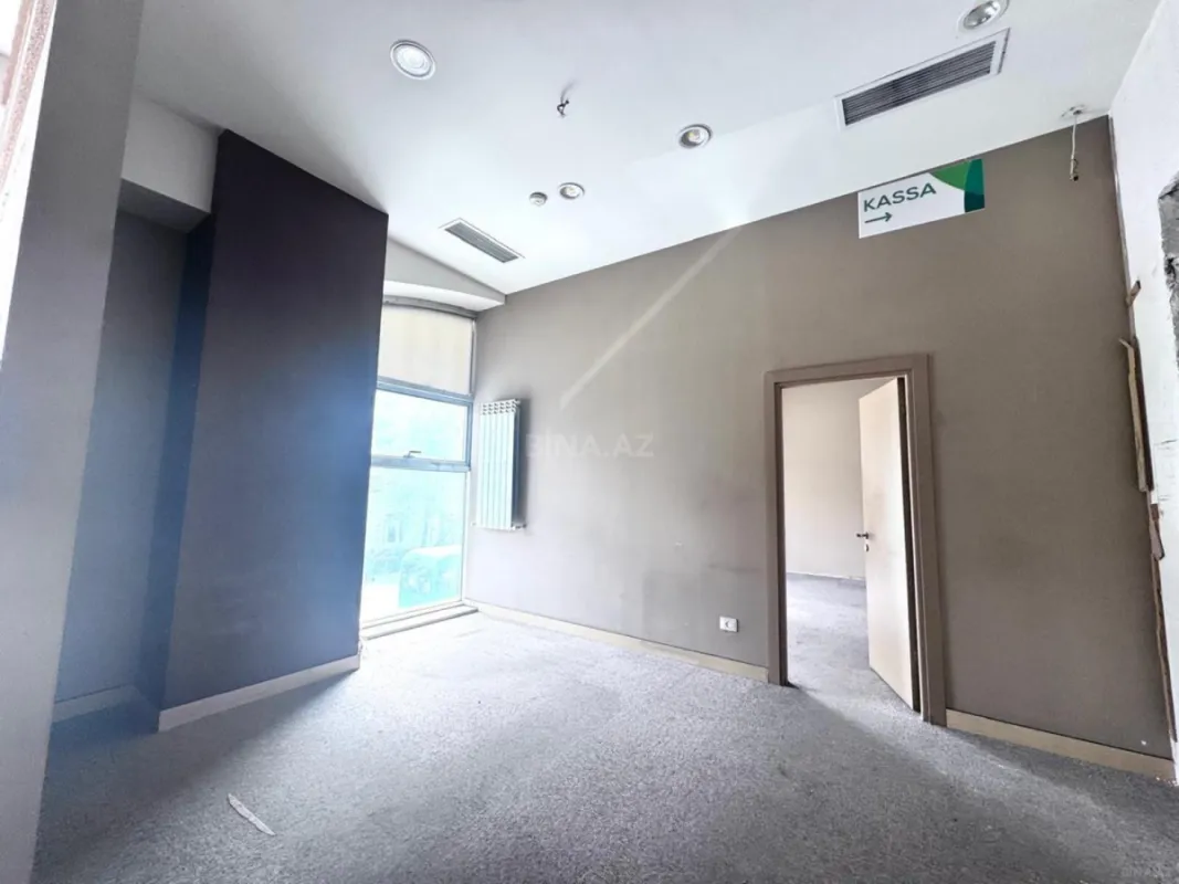 Kirayə verilir 20 otaqlı ofis 1400 m²