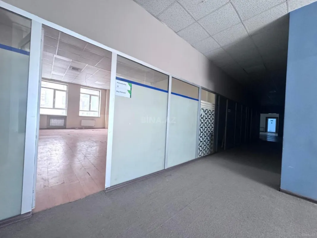 Kirayə verilir 20 otaqlı ofis 1400 m²