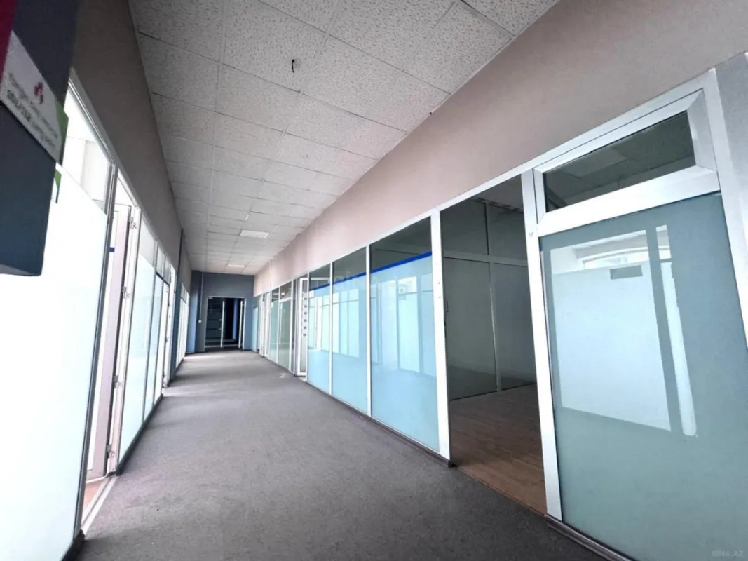 Kirayə verilir 20 otaqlı ofis 1400 m²