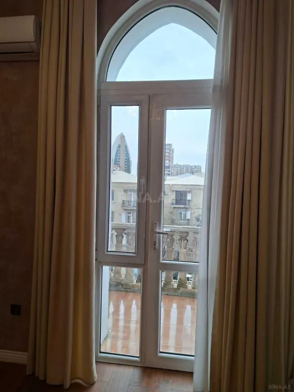 Kirayə verilir 2 otaqlı mənzil 65 m²