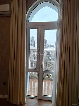 Kirayə verilir 2 otaqlı mənzil 65 m²