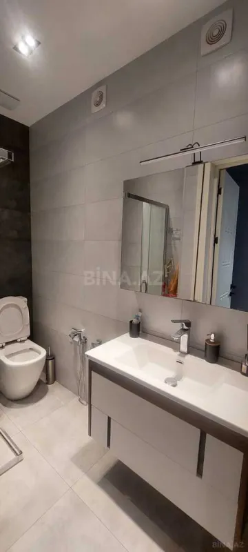 Kirayə verilir 2 otaqlı mənzil 65 m²