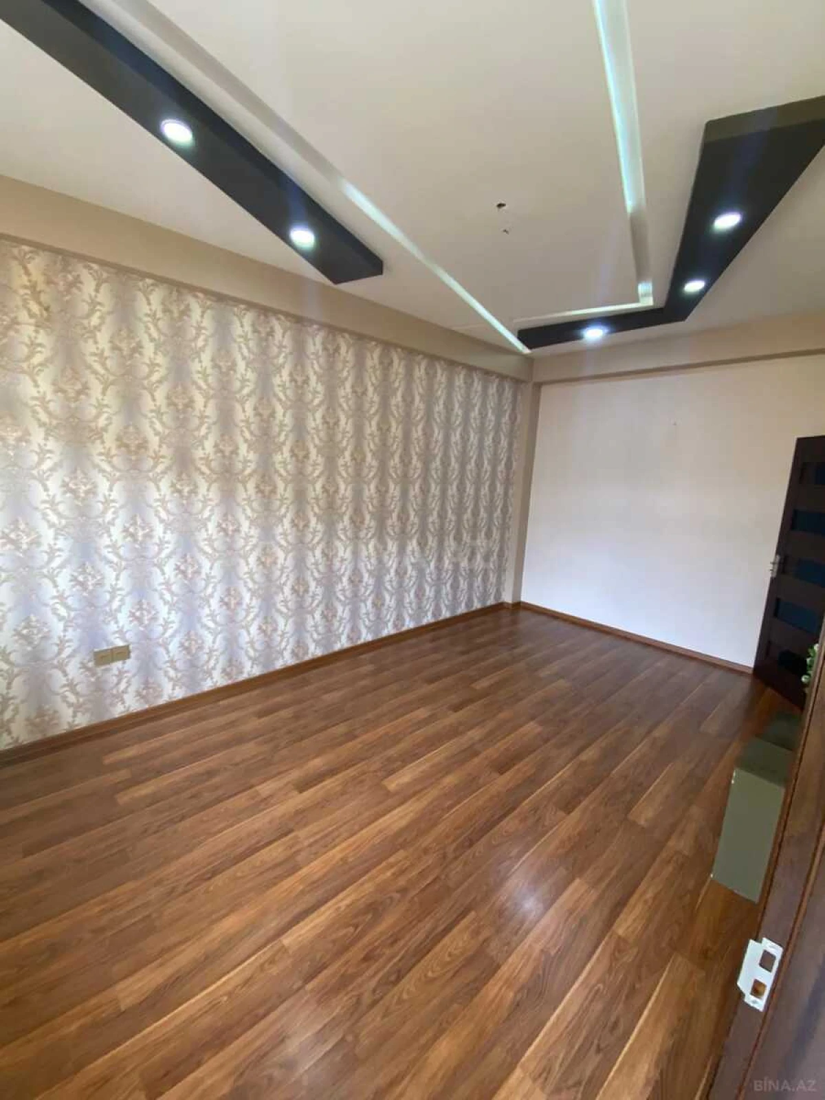 Satılır 2 otaqlı mənzil 43 m²