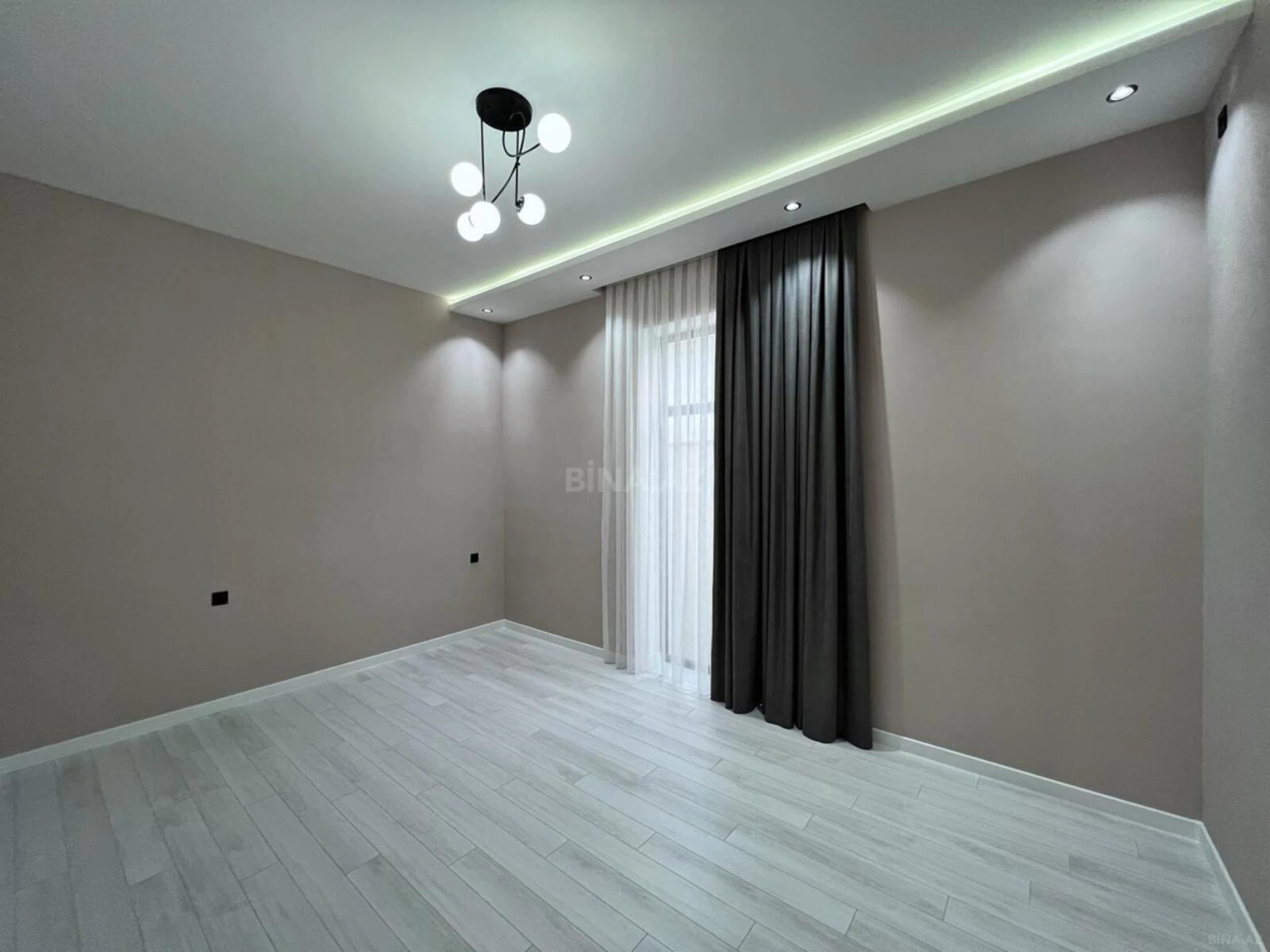 Satılır 4 otaqlı həyət evi 140 m²