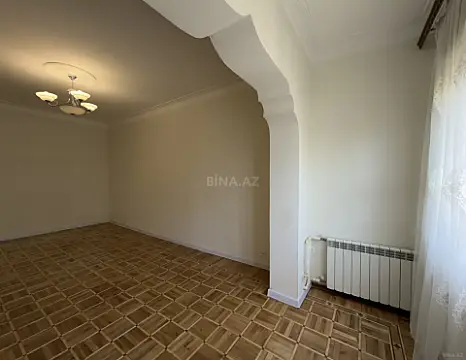 Satılır 4 otaqlı mənzil 108 m²