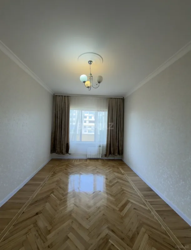 Satılır 4 otaqlı mənzil 108 m²