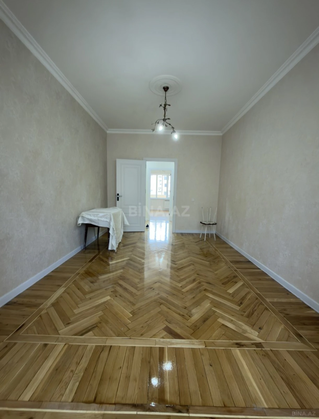 Satılır 4 otaqlı mənzil 108 m²