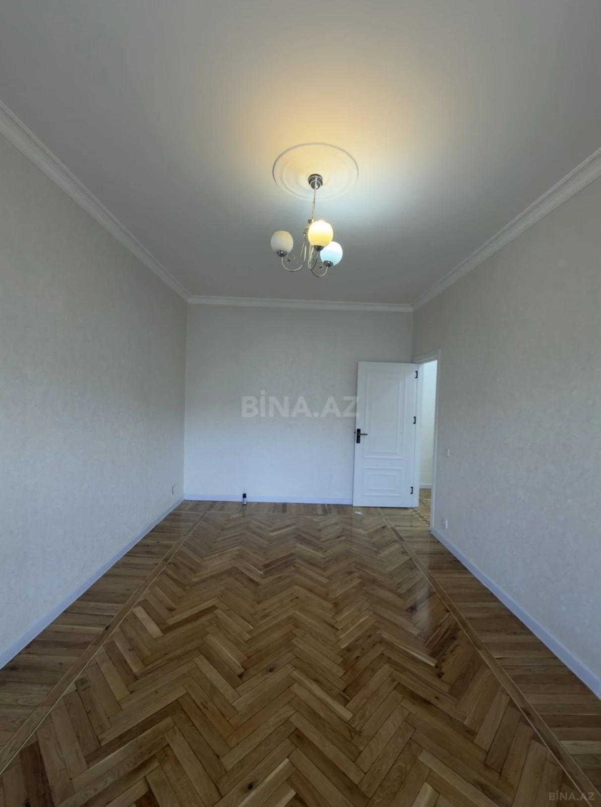 Satılır 4 otaqlı mənzil 108 m²