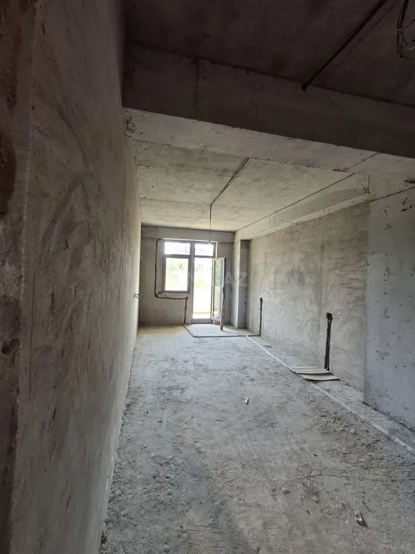 Satılır 4 otaqlı mənzil 237.6 m²