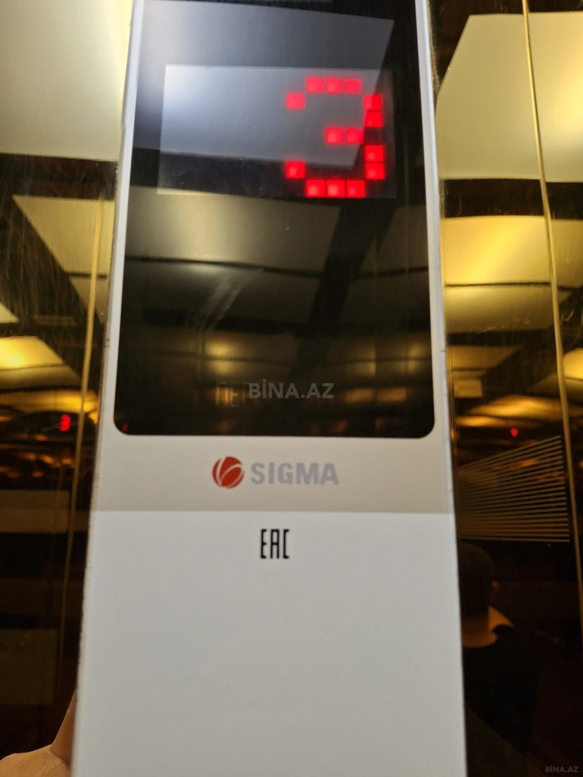 Satılır 4 otaqlı mənzil 237.6 m²