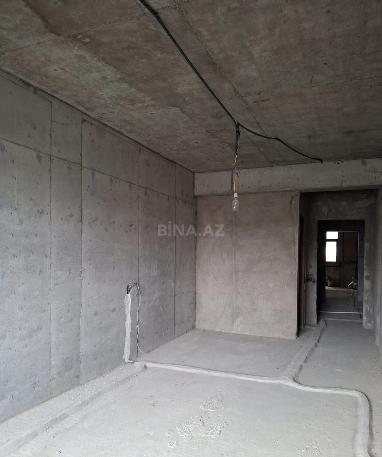 Satılır 4 otaqlı mənzil 237.6 m²