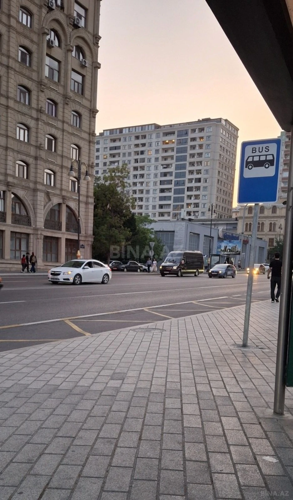 Satılır 4 otaqlı mənzil 237.6 m²