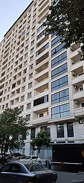 Satılır 4 otaqlı mənzil 237.6 m²