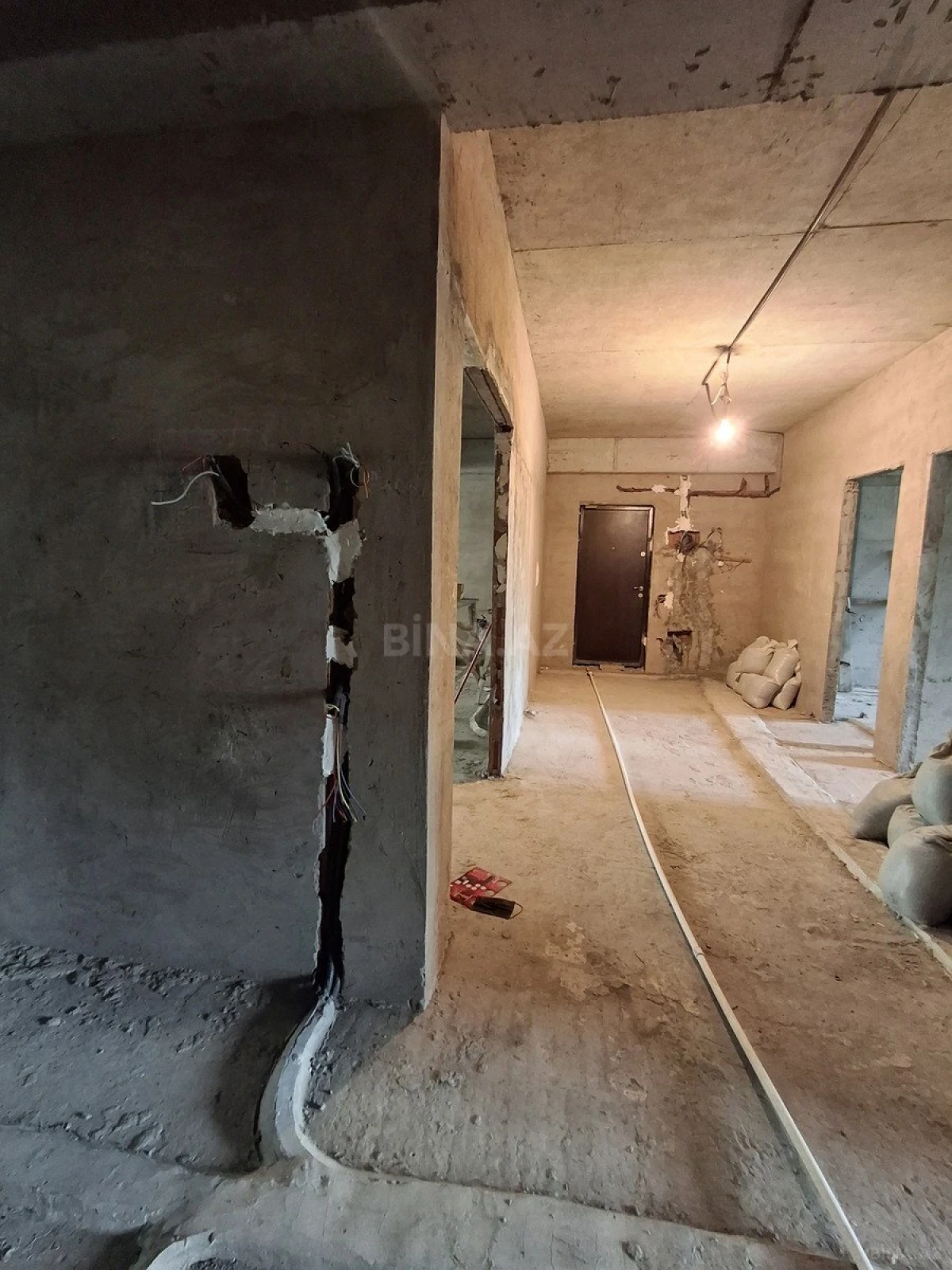 Satılır 4 otaqlı mənzil 237.6 m²