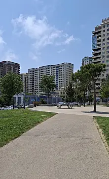 Satılır 4 otaqlı mənzil 237.6 m²