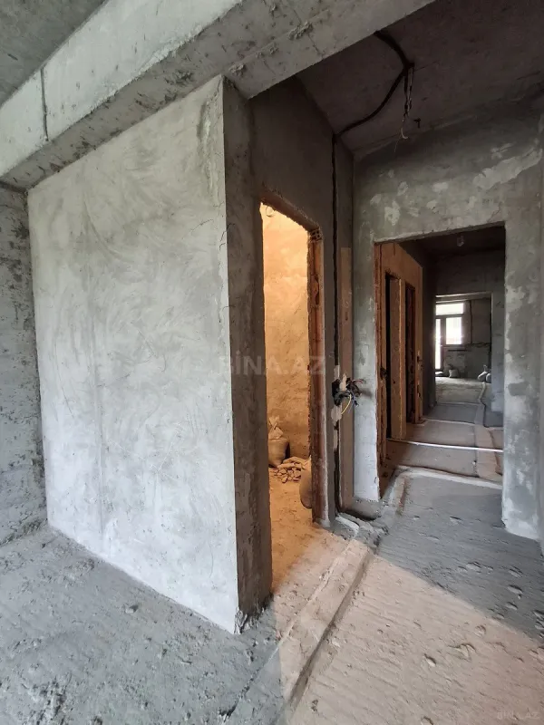 Satılır 4 otaqlı mənzil 237.6 m²