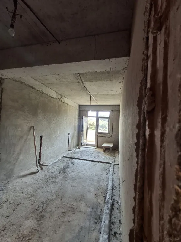 Satılır 4 otaqlı mənzil 237.6 m²