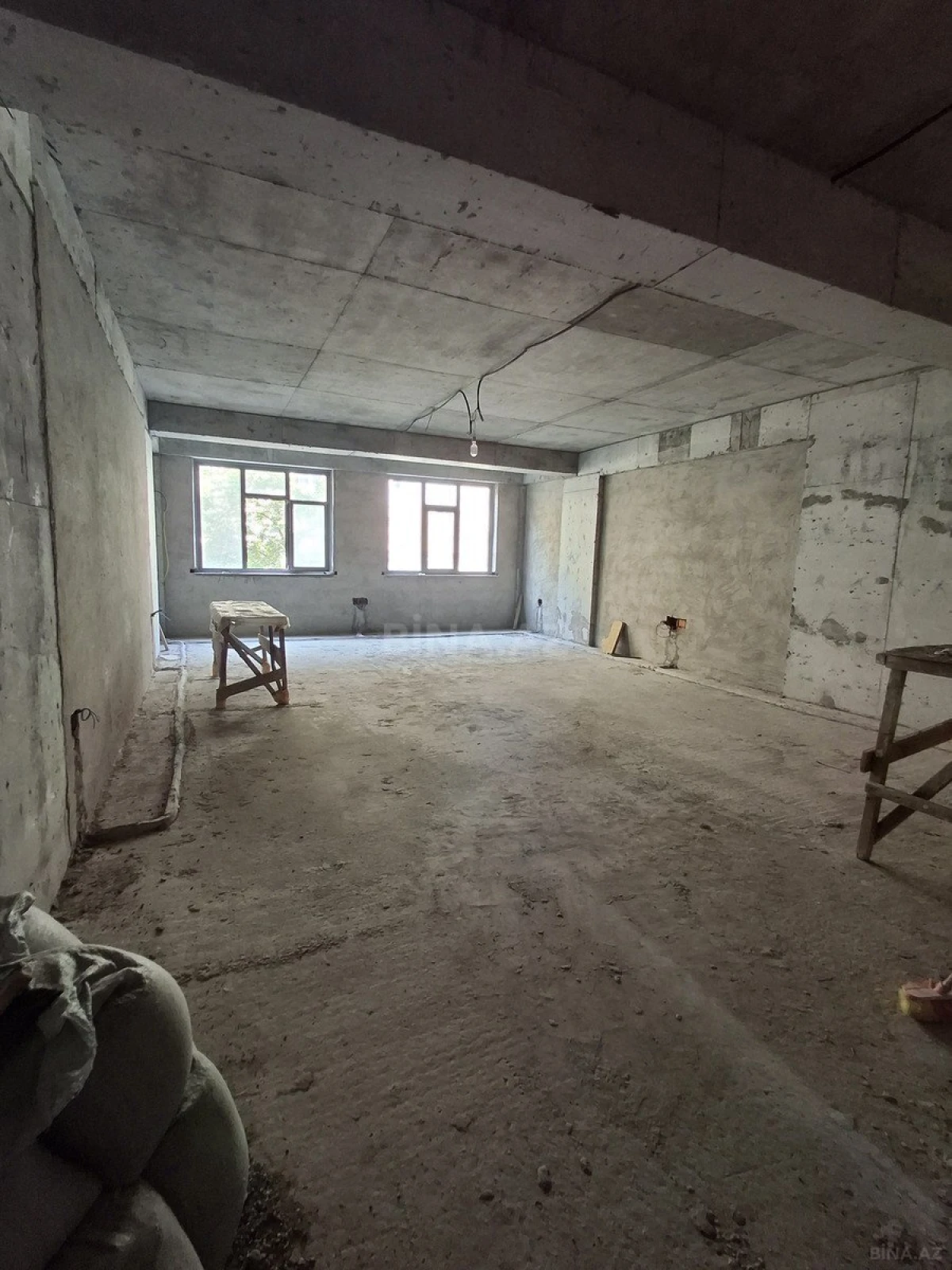 Satılır 4 otaqlı mənzil 237.6 m²