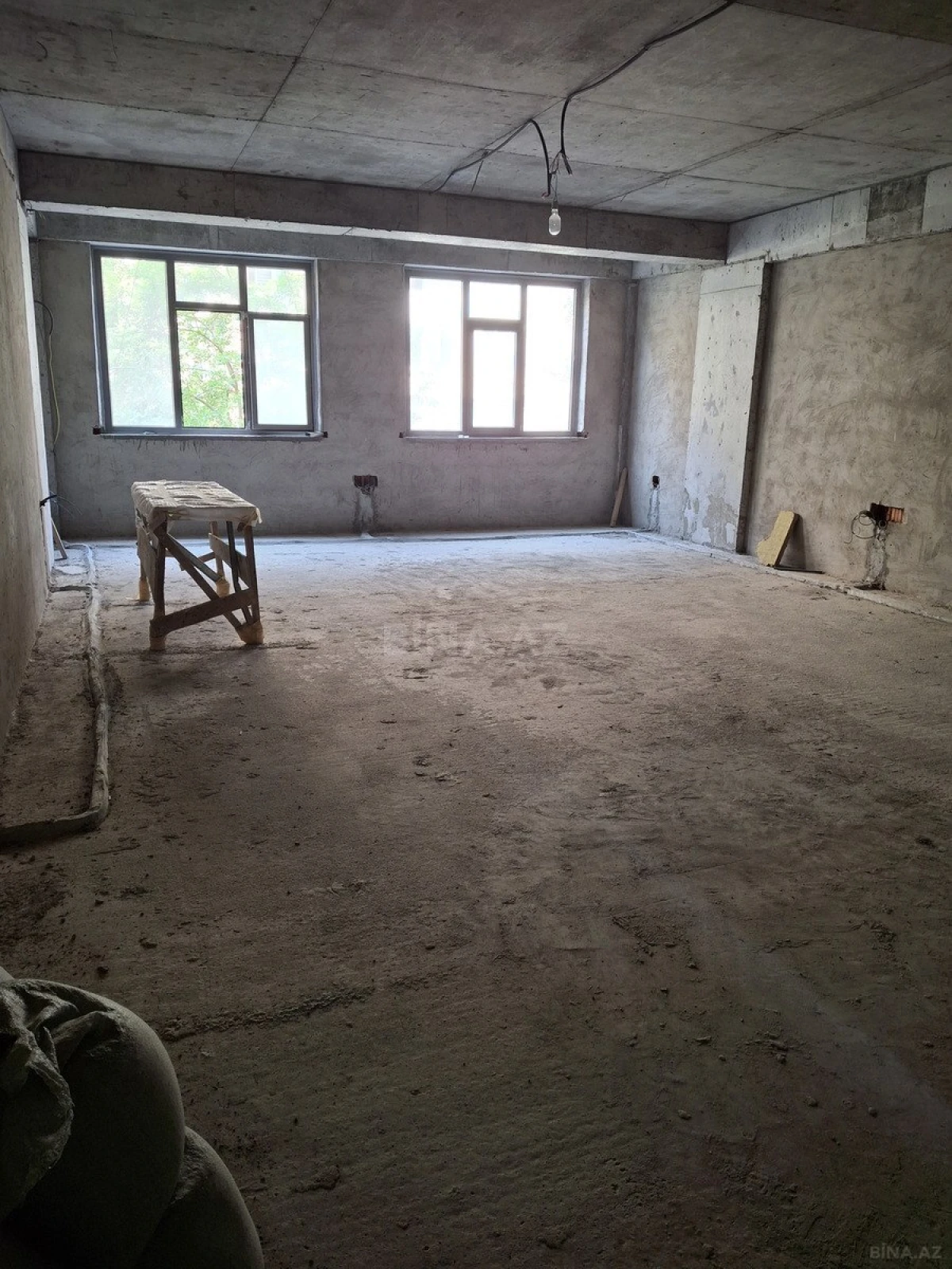 Satılır 4 otaqlı mənzil 237.6 m²