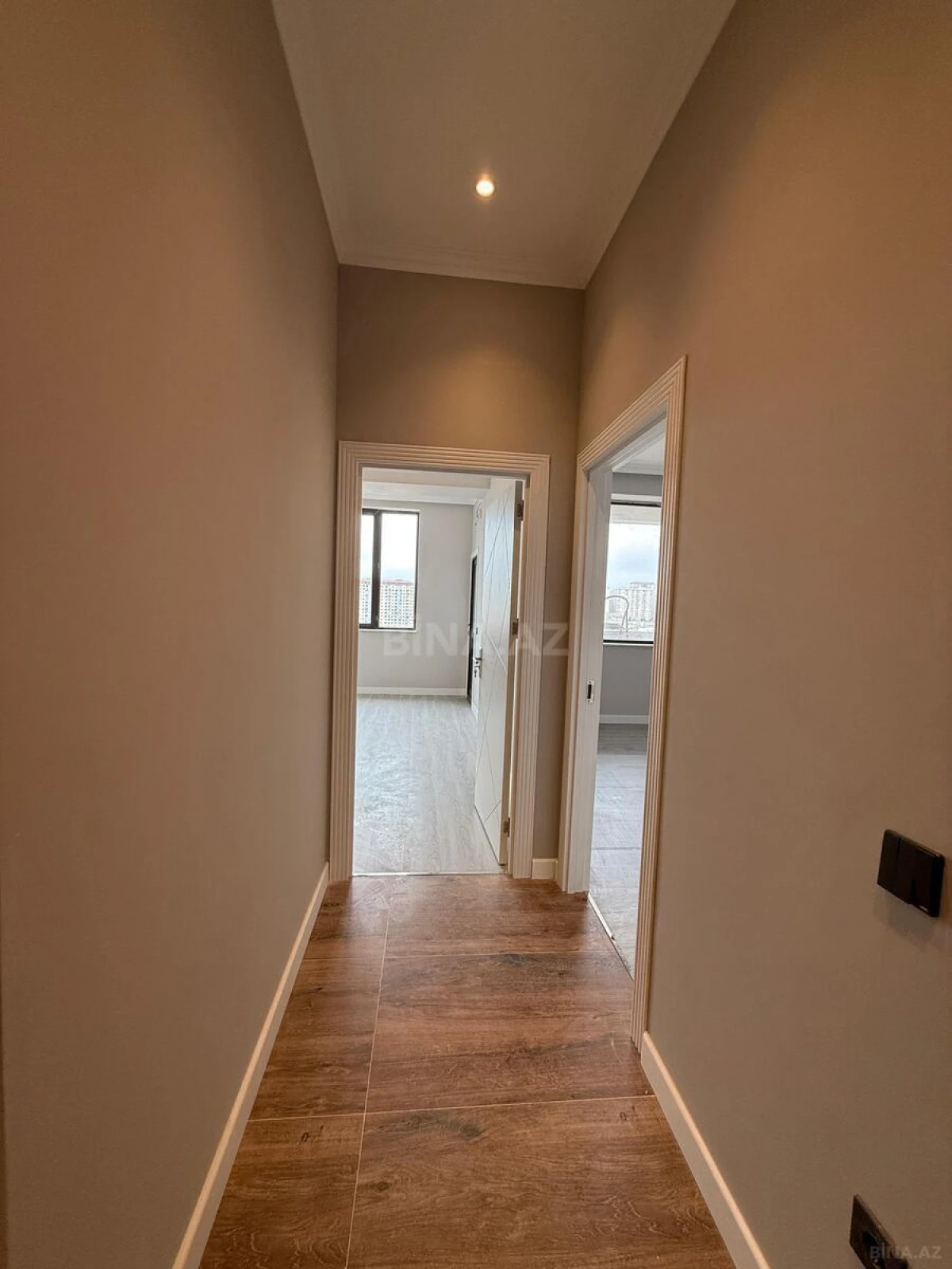 Satılır 2 otaqlı mənzil 65 m²