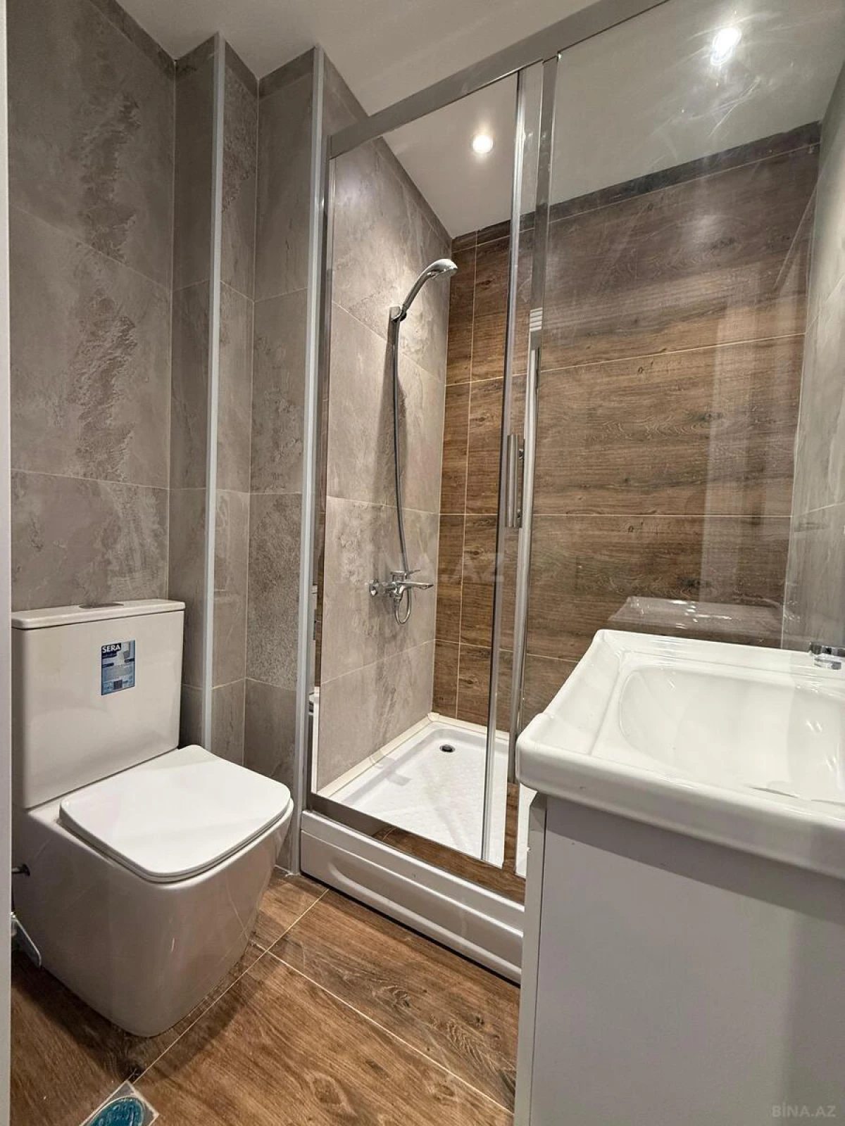 Satılır 2 otaqlı mənzil 65 m²