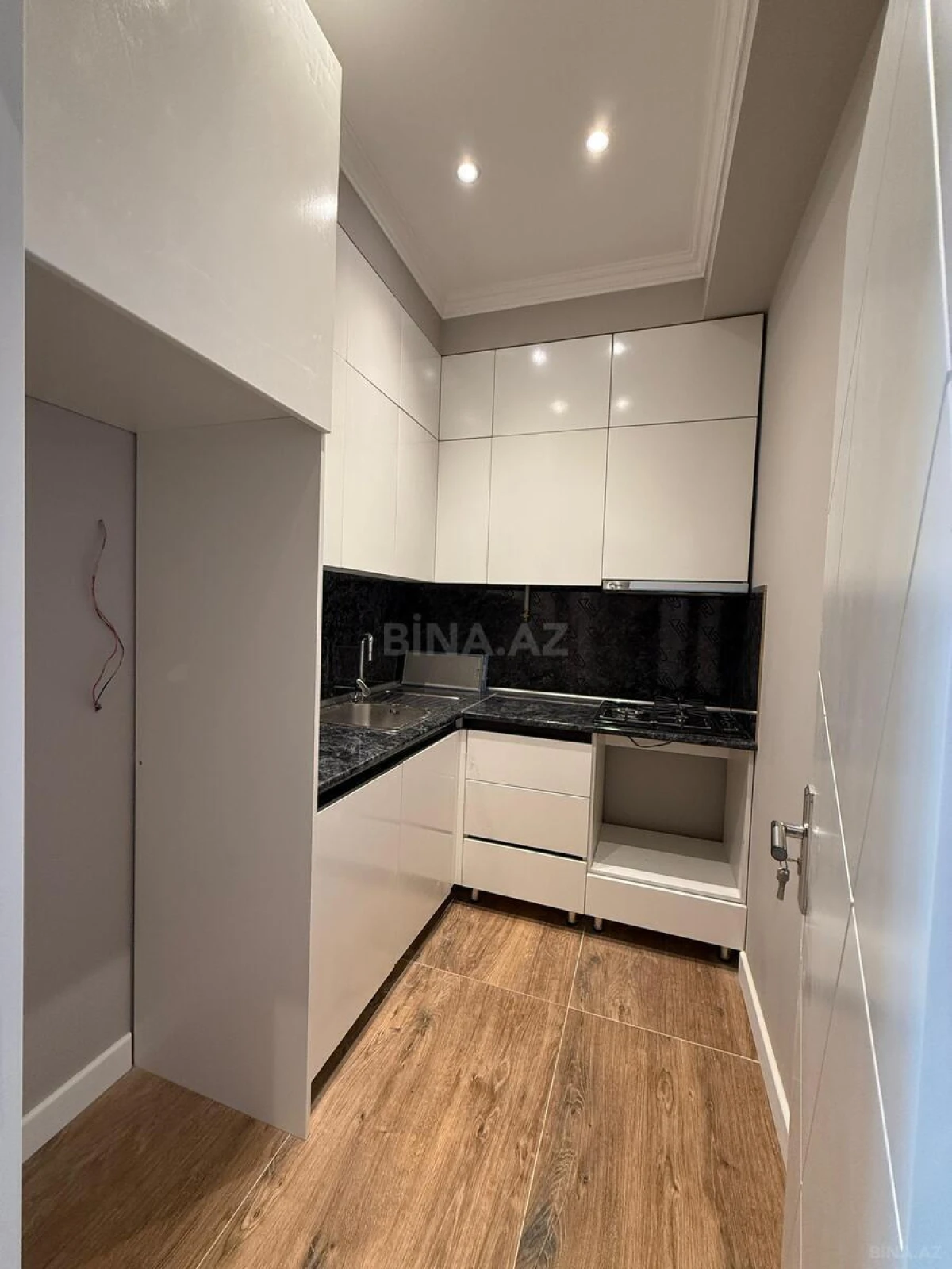 Satılır 2 otaqlı mənzil 65 m²