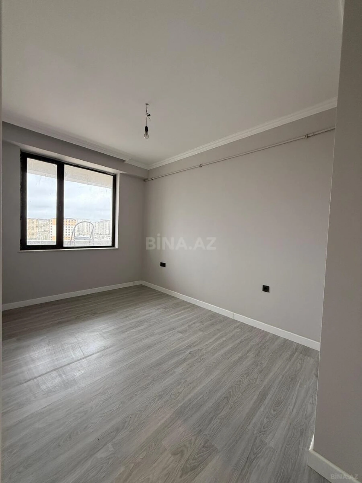 Satılır 2 otaqlı mənzil 65 m²