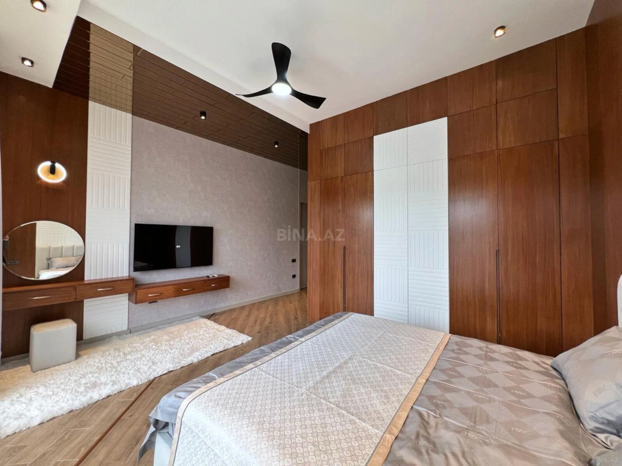 Satılır 4 otaqlı həyət evi 220 m²