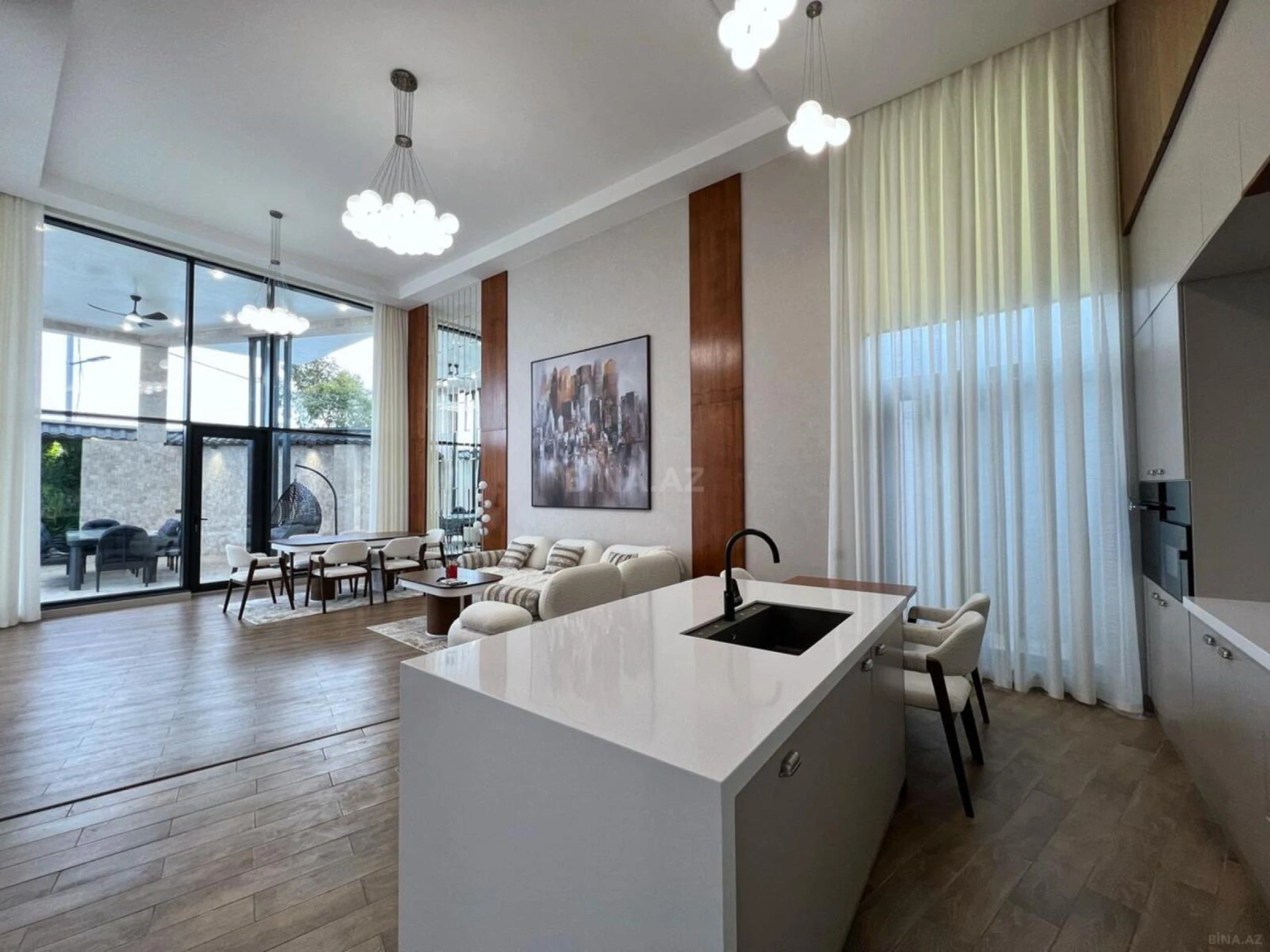 Satılır 4 otaqlı həyət evi 220 m²