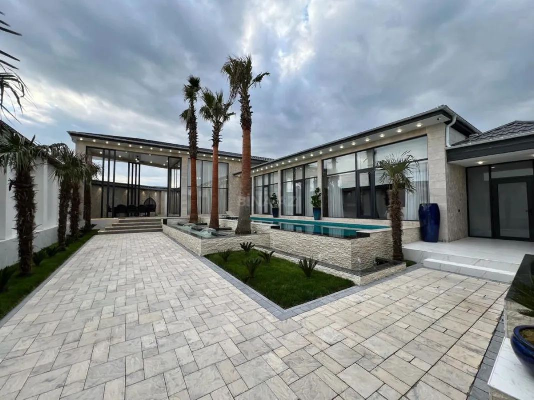 Satılır 4 otaqlı həyət evi 220 m²