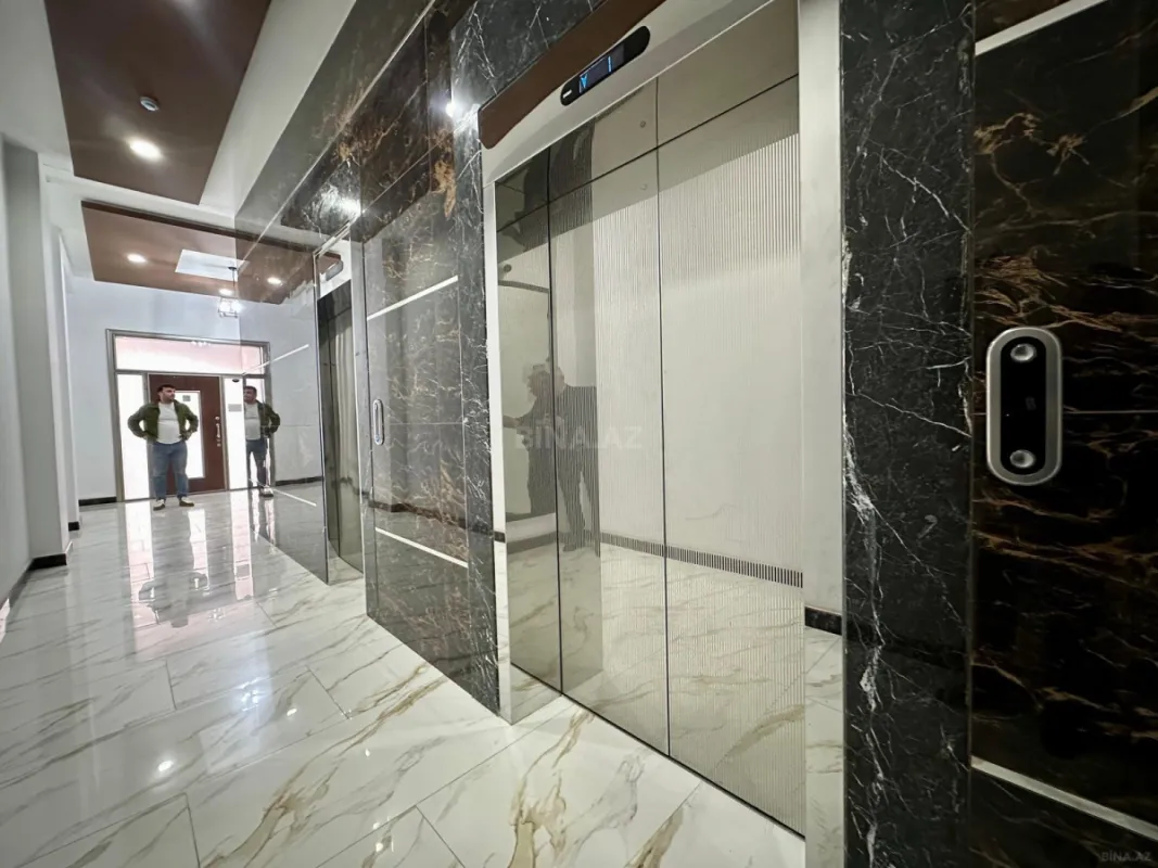 Satılır 3 otaqlı mənzil 126 m²