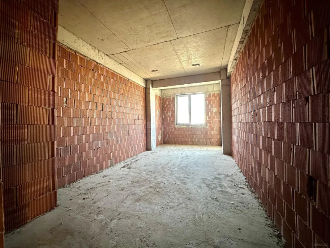 Satılır 3 otaqlı mənzil 126 m²