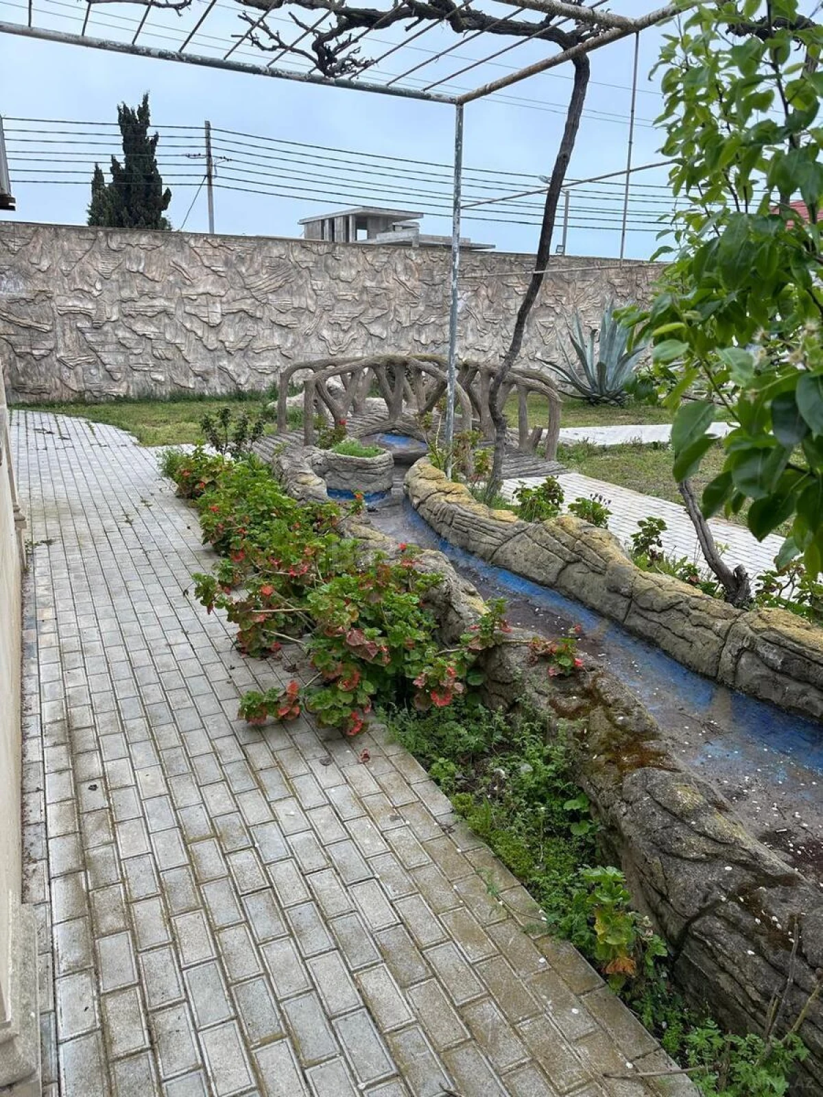 Satılır 2 otaqlı həyət evi 60 m²