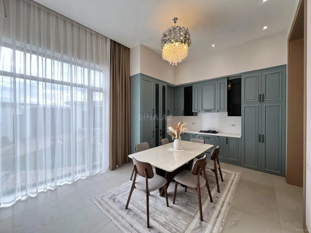 Satılır 4 otaqlı həyət evi 200 m²