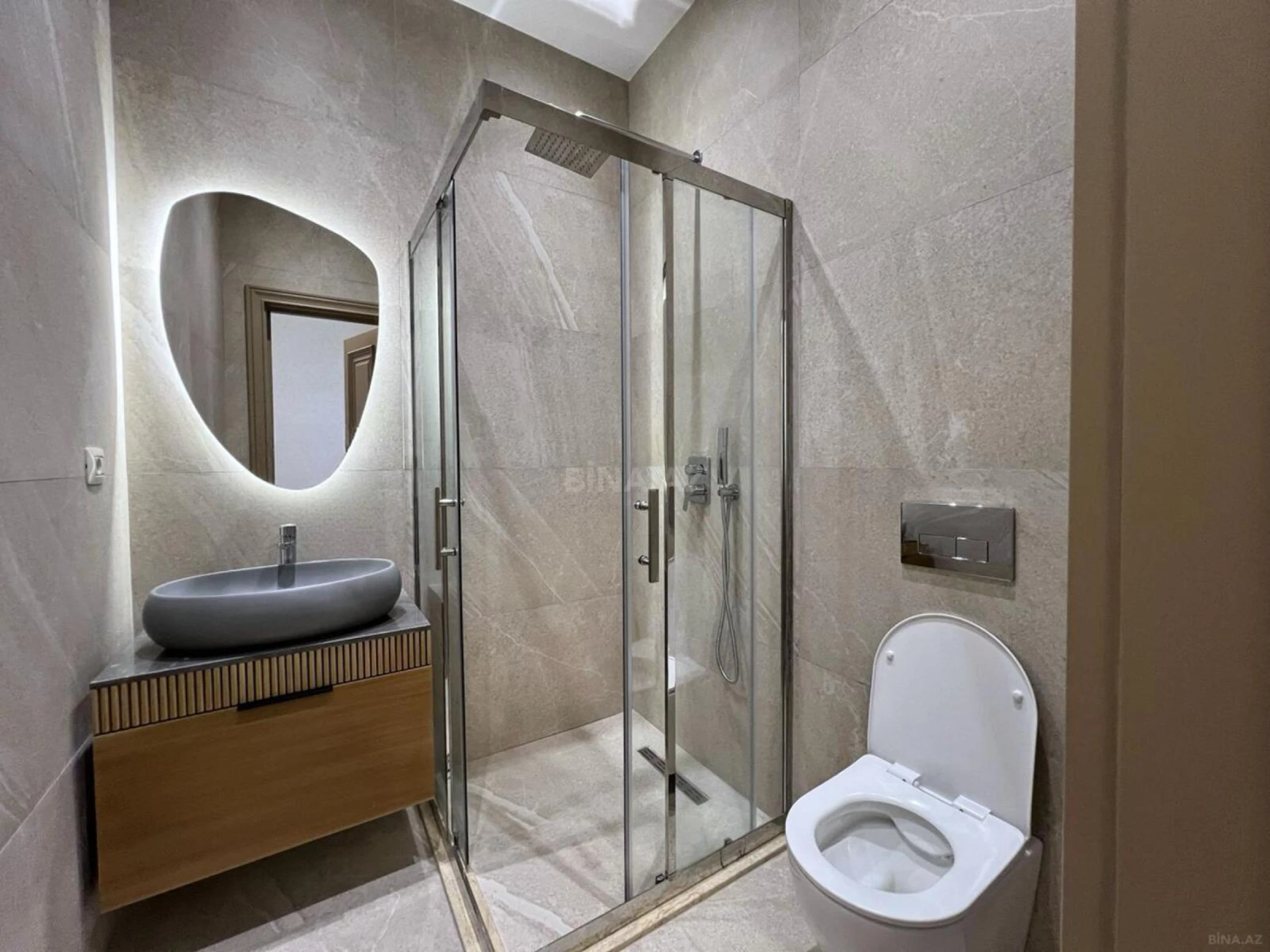 Satılır 4 otaqlı həyət evi 200 m²