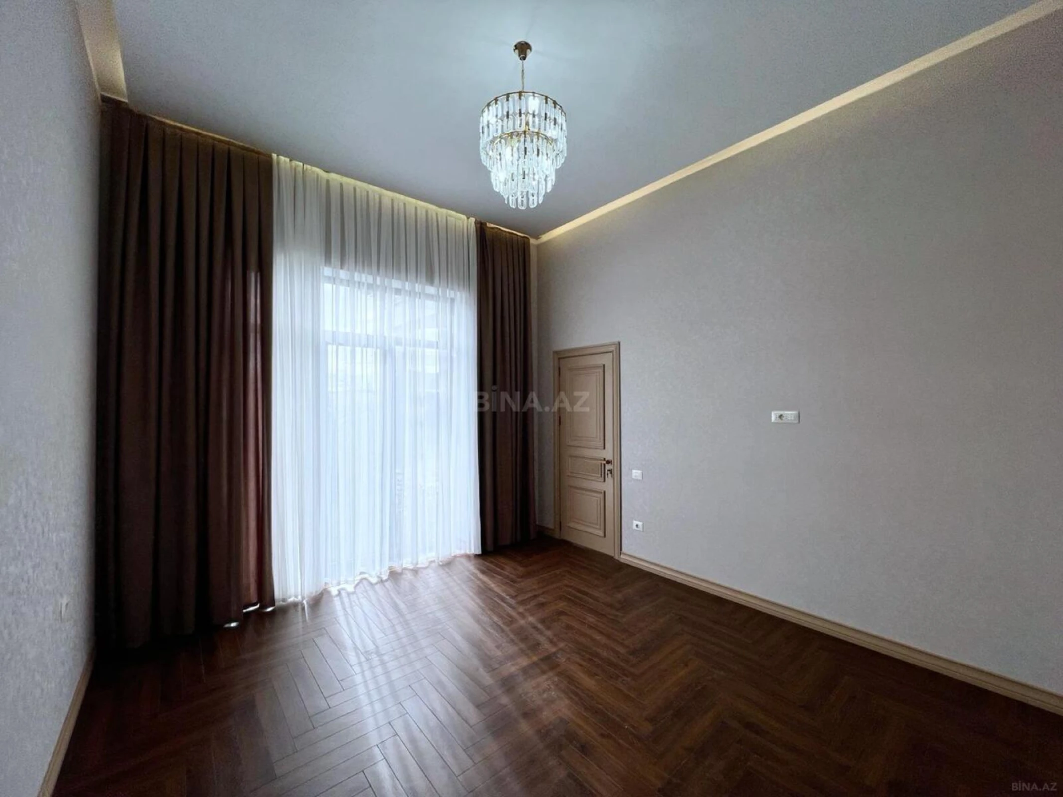 Satılır 4 otaqlı həyət evi 200 m²