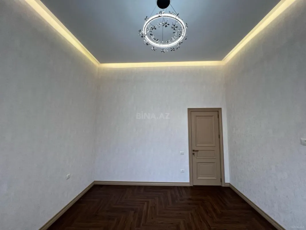 Satılır 4 otaqlı həyət evi 200 m²